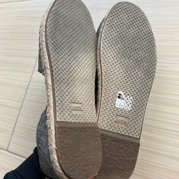 TOMS espadrille ankle lace-up Sandal size 11 - worn twice! - Picture 4 of 4